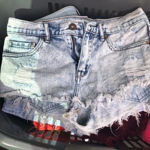 Bullhead Jean shorts size 5 runs small